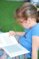 /album/hodina-citania-v-atriu-rozpravky-o-psickovi-a-macicke/citanie008-jpg/